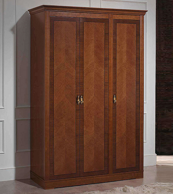 Шкаф 3-х дверный Panamar 875.003 цвет орех Шкаф 3-х дверный Panamar 875.003 цвет орех